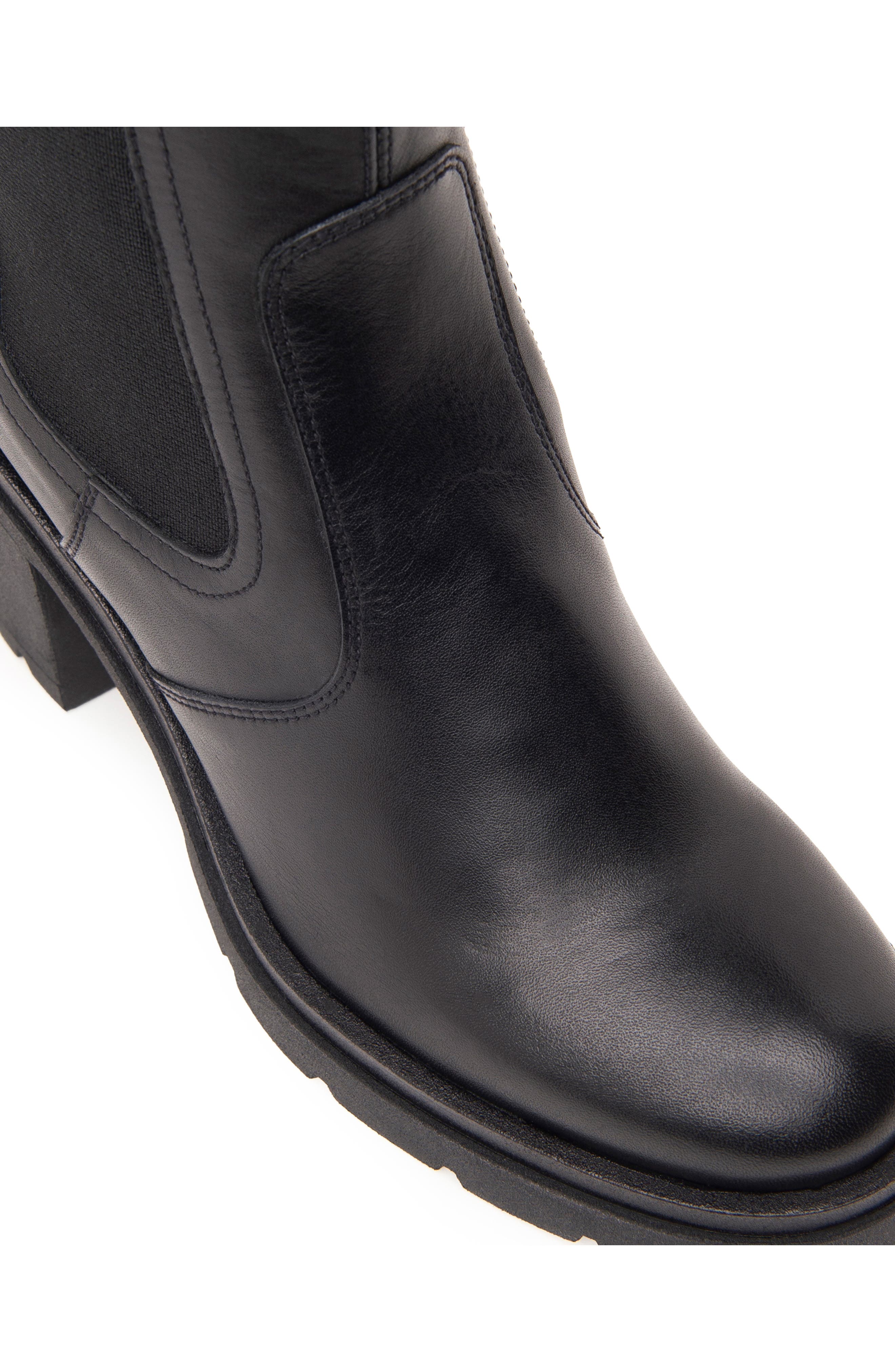 NeroGiardini Lug Sole Chelsea Boot, Alternate, color, Black