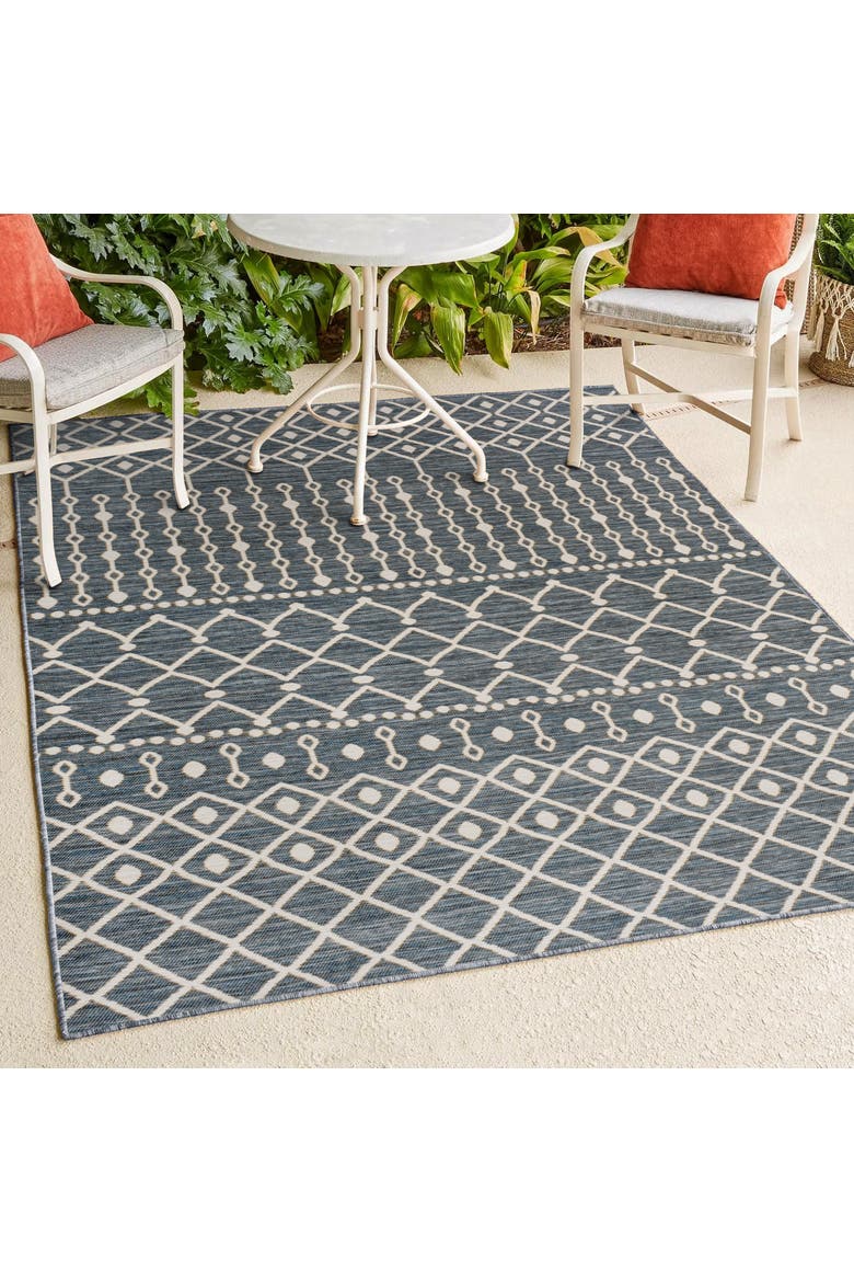 Arielle Mid-Century Modern Curve Stripe Reversible Machine-Washable Indoor/Outdoor Area Rug, Alternate, color, Navy/Cream