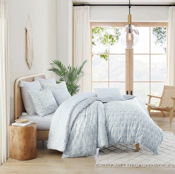 Eyelet Ikat Print Comforter & Shams Set