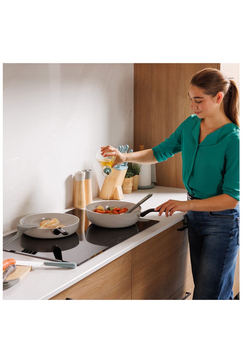 Leo Glints CeraGreen Wok Pan, Alternate, color, CREAM