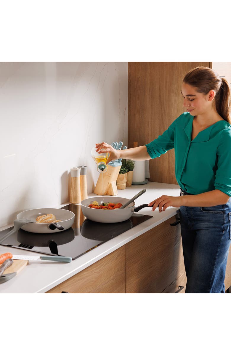 BergHOFF Leo Glints CeraGreen Wok Pan, Alternate, color, Cream