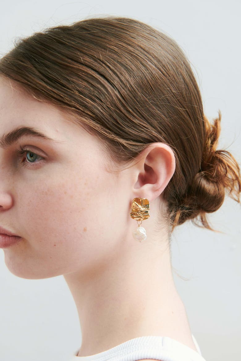 Fender with Pearl Earrings, Alternate, color, Brass
