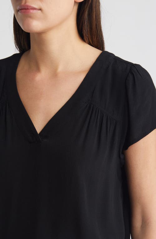 Treasure & Bond V-neck Popover Top In Black