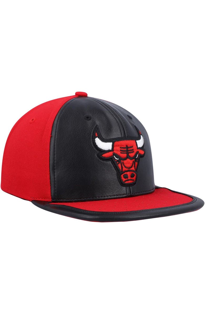Mitchell & Ness Men's Mitchell & Ness Black/Red Chicago Bulls Day One Snapback Hat, Alternate, color, Black
