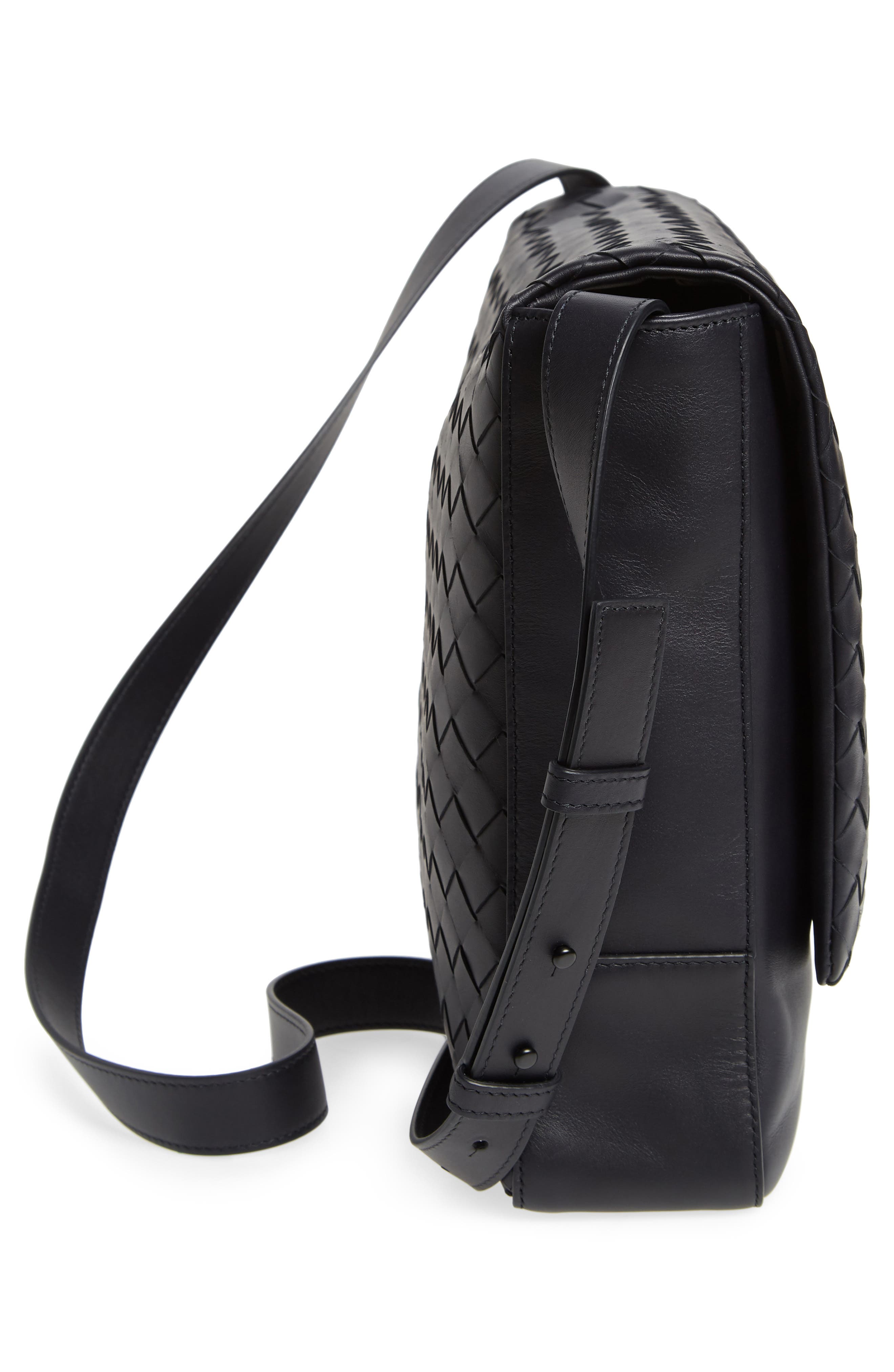 Bottega Veneta Intrecciato Leather Messenger Bag, Alternate, color, 