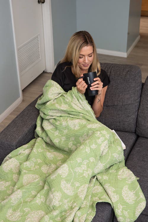 Infusezen Dandelion Reversible Organic Muslin Blanket In Green