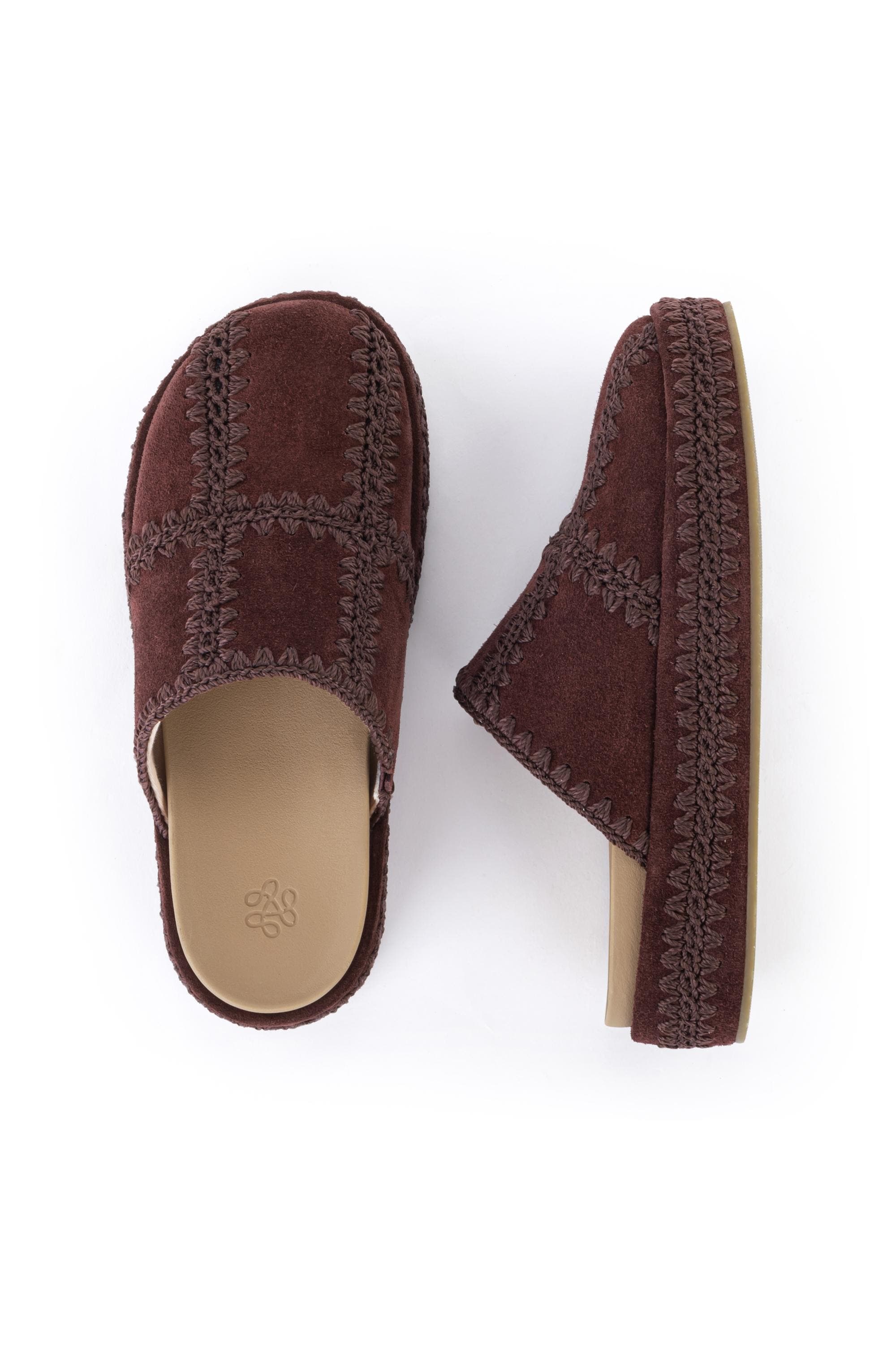 Bryn Slip On Clog, Alternate, color, Mahogany Patch
