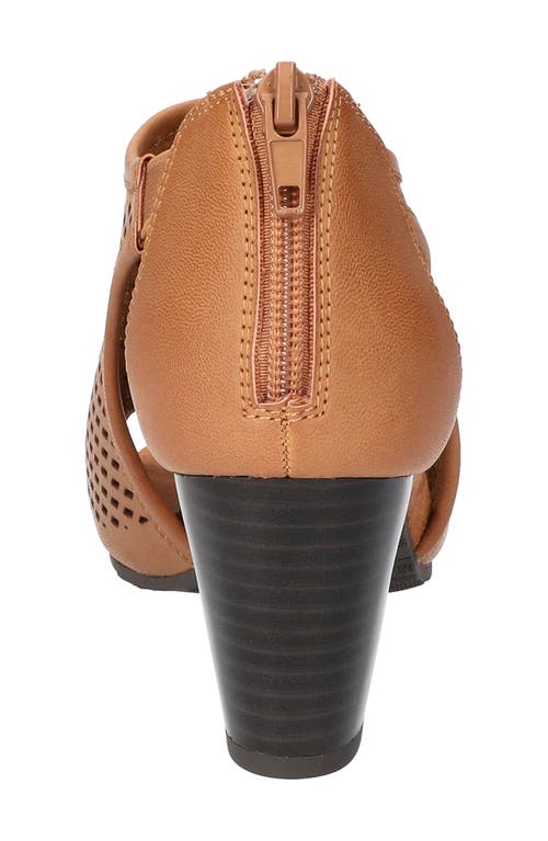 EASY STREET EASY STREET AMIRA LASER CUT PUMP 
