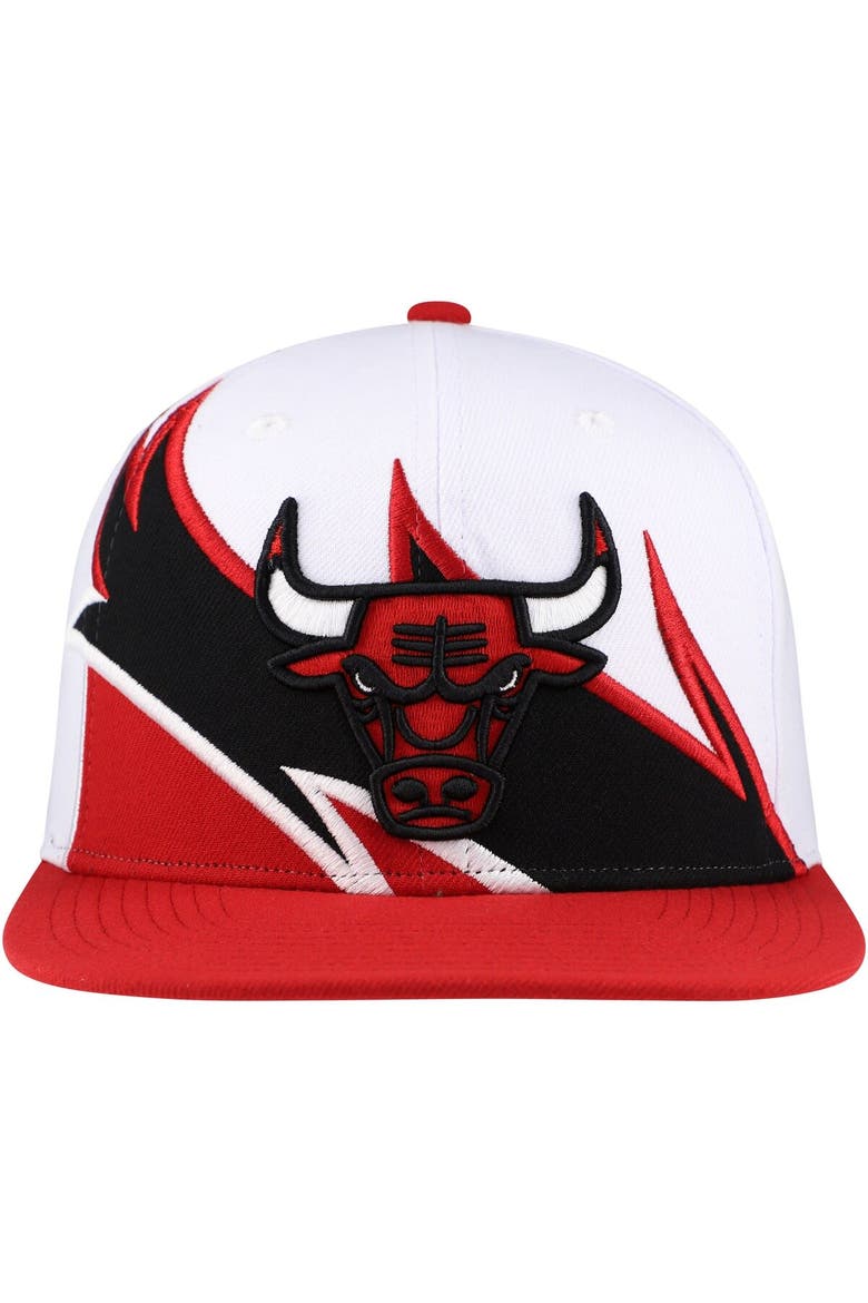 Men's Mitchell & Ness White/Red Chicago Bulls Waverunner Snapback Hat, Alternate, color, White