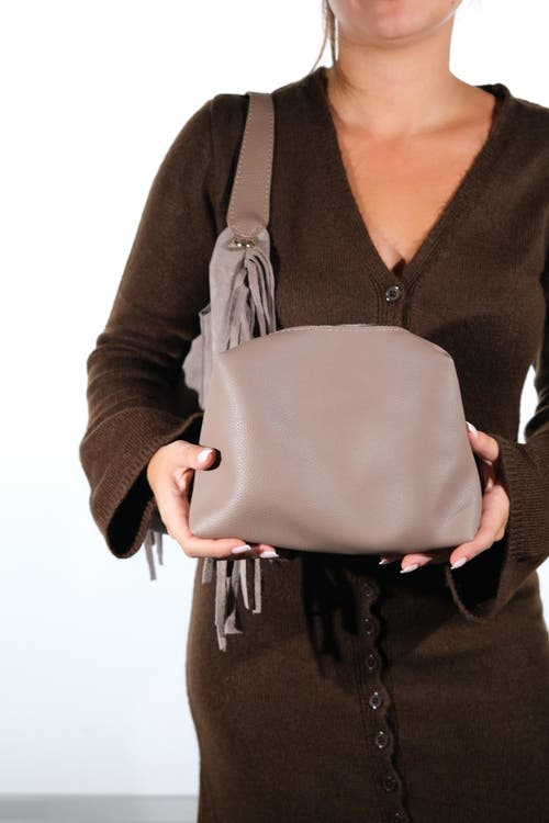 Forever & Always Shoes Vals Leather Shoulder Bag In Gray