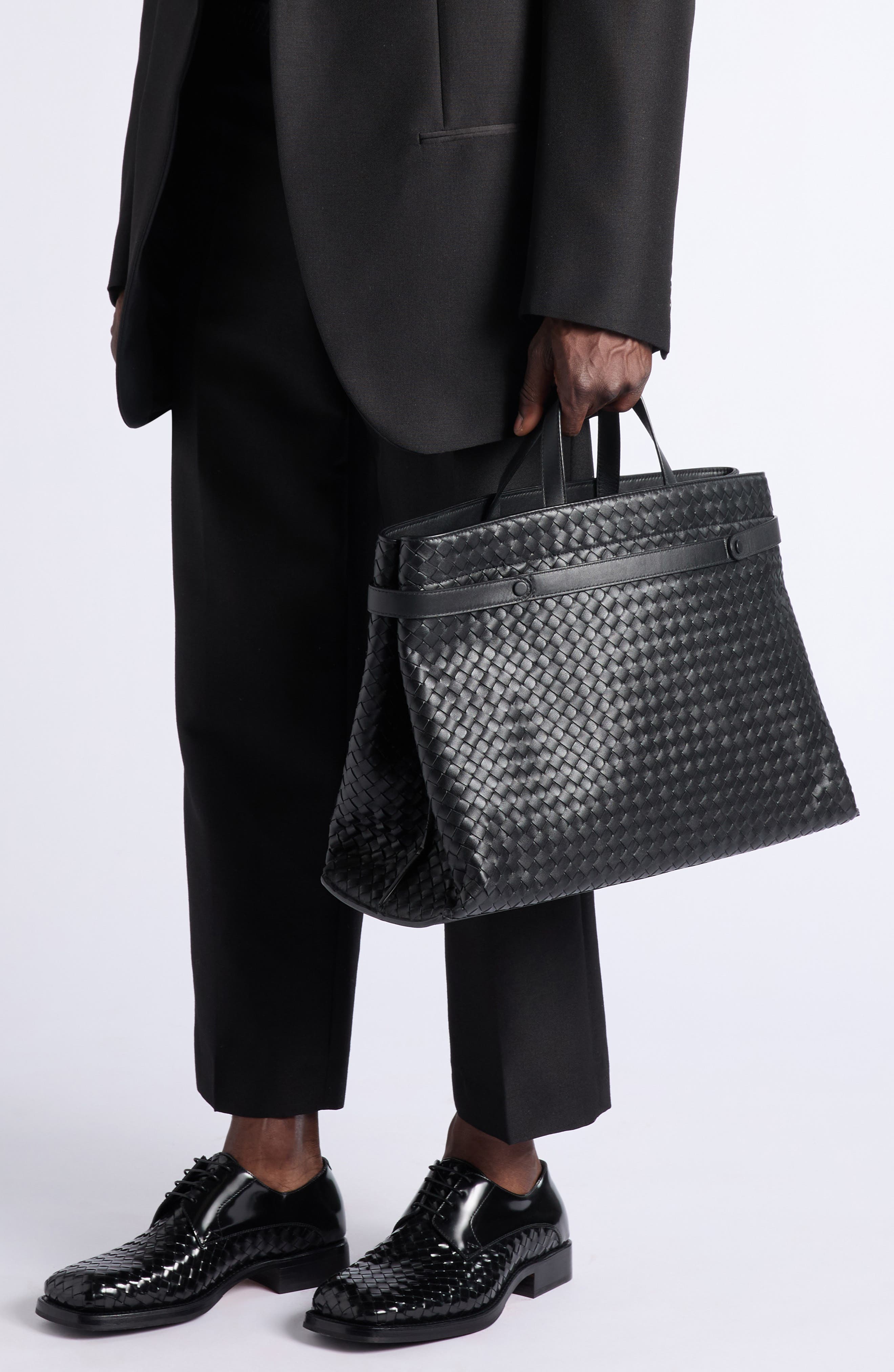Archive Intrecciato Leather Tote, Alternate, color, 1039 BLACK-BRASS VIBRA-BL