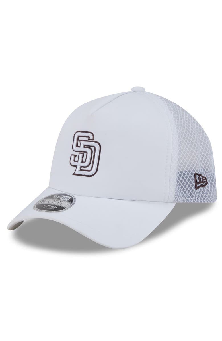 New Era Men's New Era White San Diego Padres 2026 Batting Practice Apex 9FORTY Adjustable Trucker Hat, Main, color, White