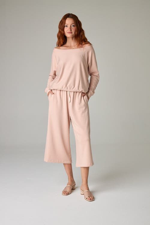 Eavolu Baikal Eco-luxe Fleece Crop Pant In Pink