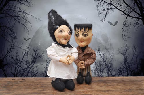 Gallerie Ii Carmella Stein Figurine In White