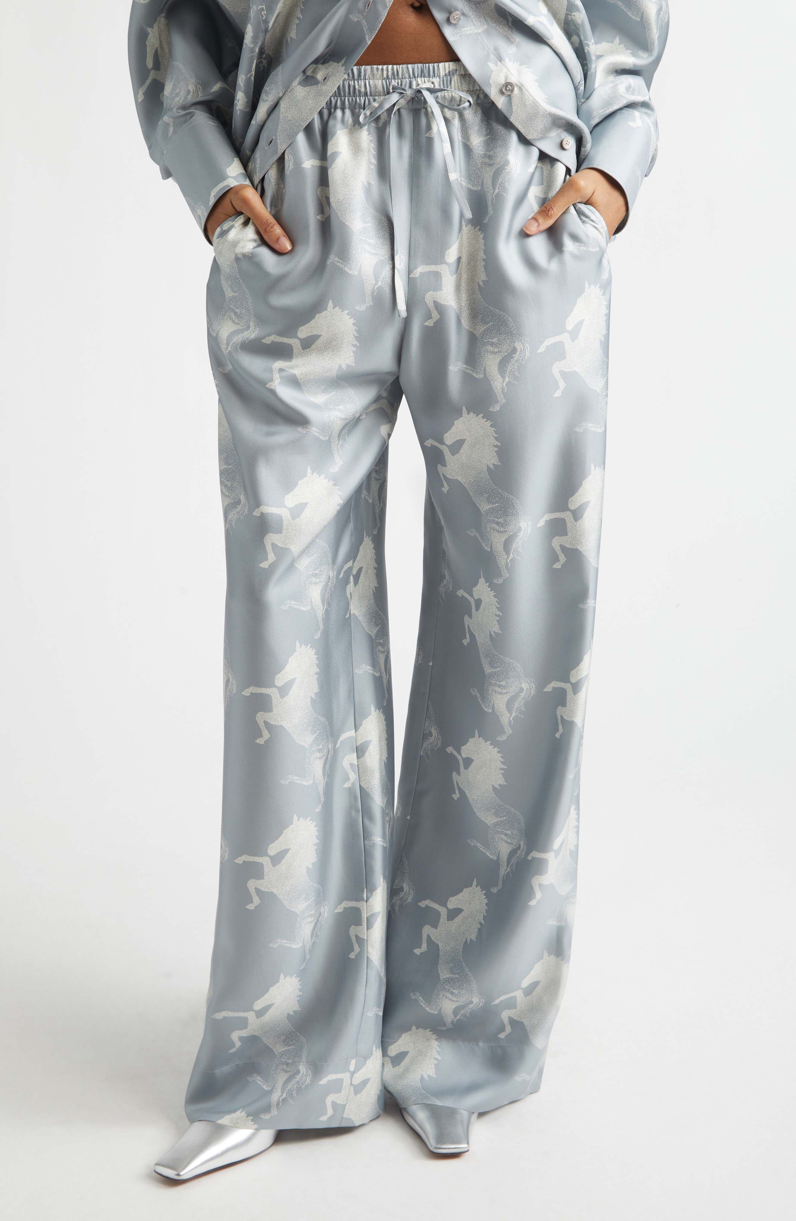 selected BLUE/ CREAM