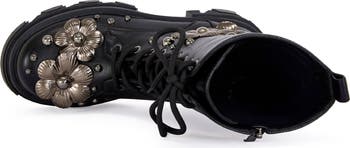 Orquidea Studded Platform Boot