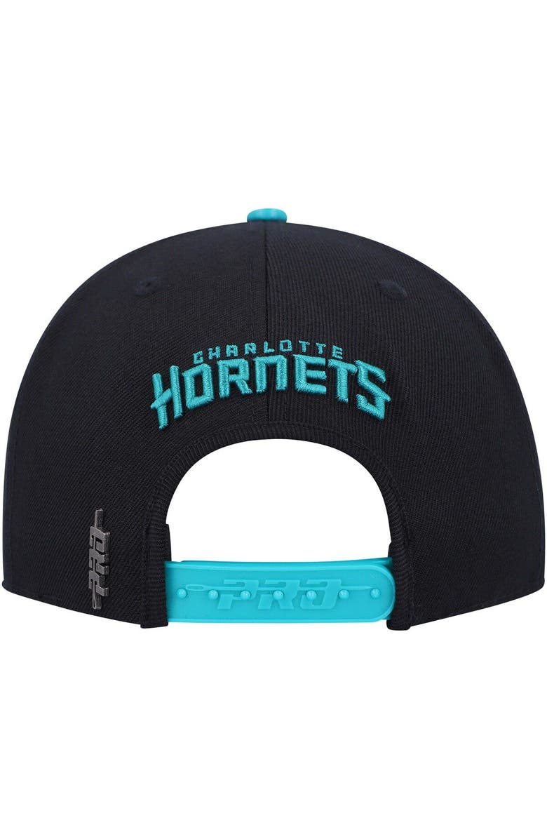 PRO STANDARD Men's Pro Standard Black Charlotte Hornets Old English Snapback Hat, Alternate, color,