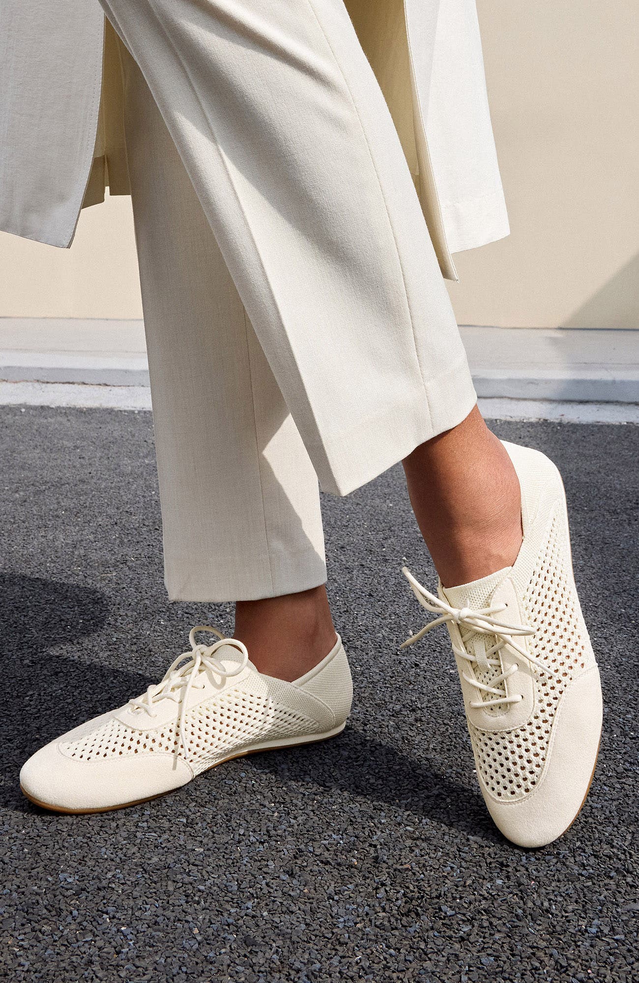 Round-Toe Lace-Up Mesh Sneakers - image 4