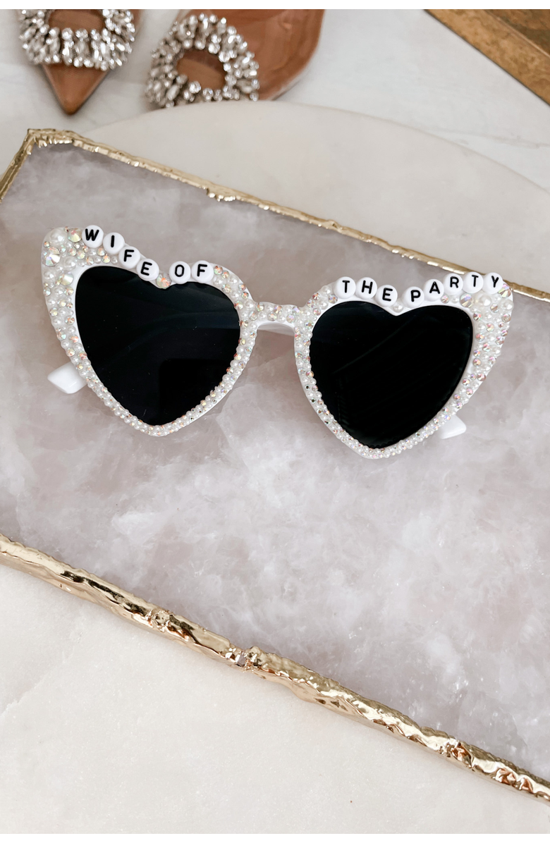 Untamed Petals Wife of the Party Sunnies, Main, color, Pearl White