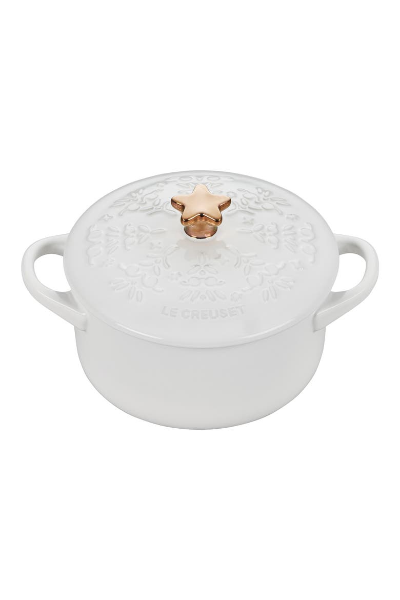 ルクルーゼ　スノーフレークプレート Le Creuset Noël Collection Snowflake Mini Baking Dish | Nordstrom