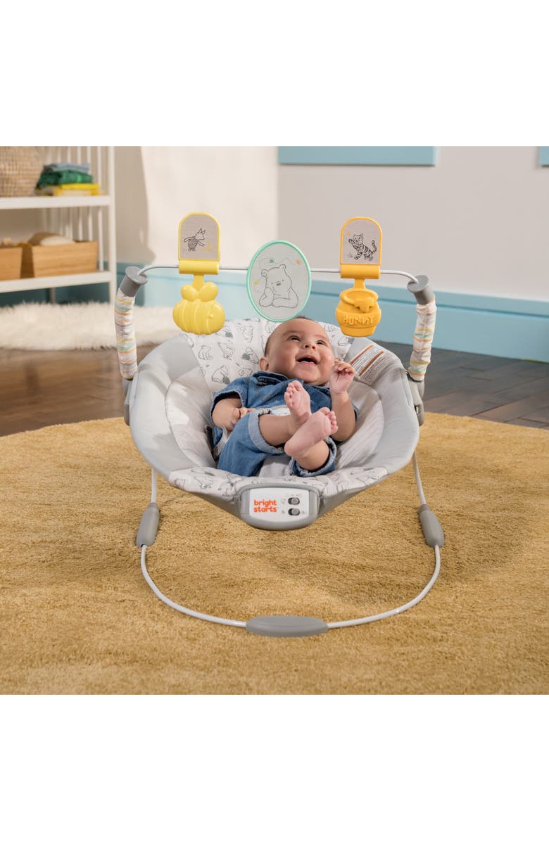 BRIGHT STARTS Disney Baby Winnie the Pooh Classic Pals Vibrating Bouncer, Alternate, color, White