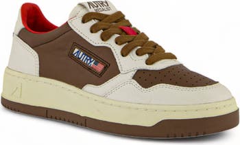 Medalist Low Sneaker