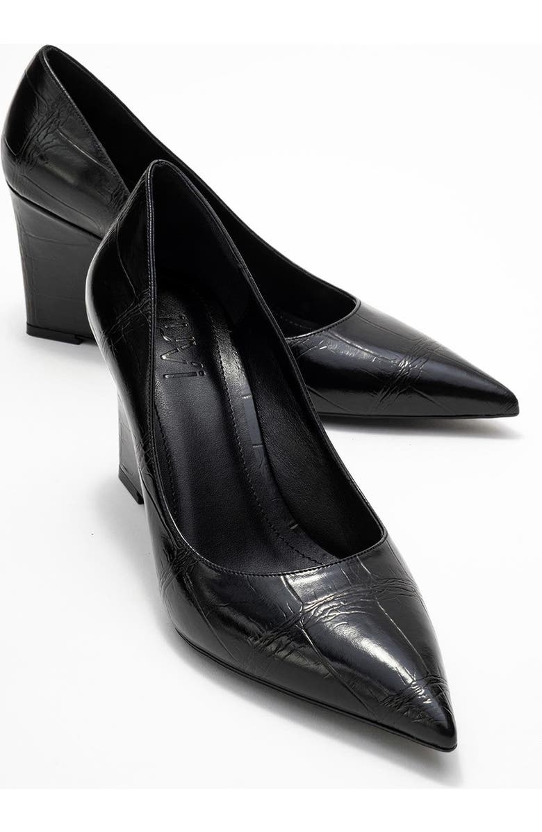 Prologue Shoes Puera Pointed Toe Wedge Pump, Alternate, color, Black Printed