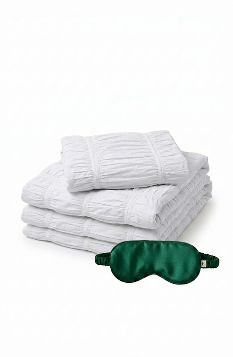 Ruffle Bedding Set With Ties