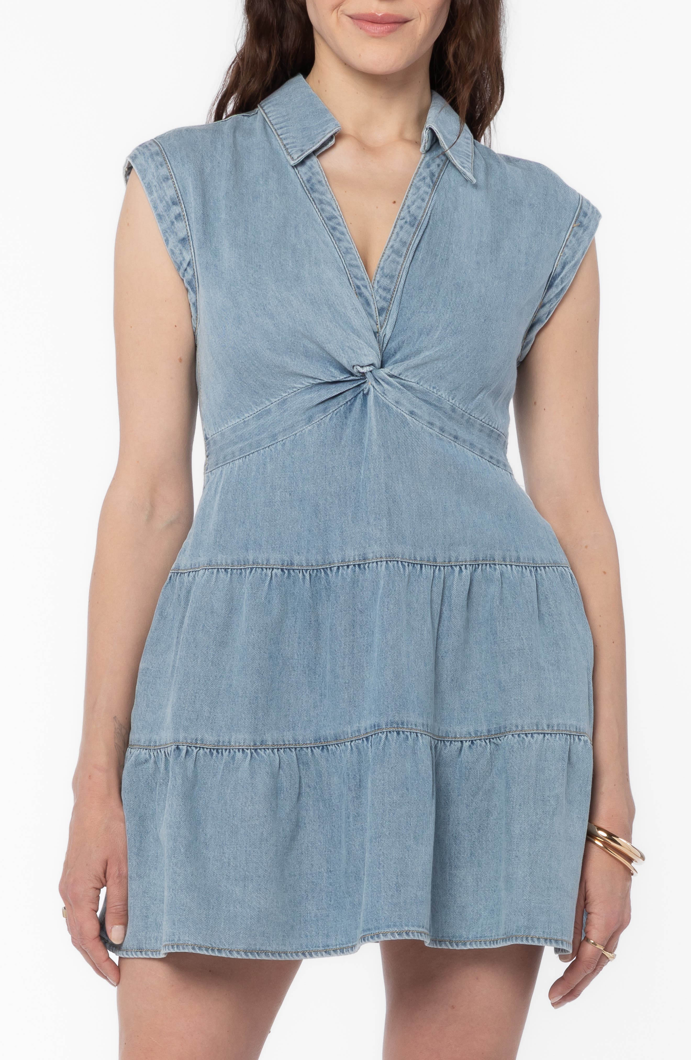 VELVET HEART Fallon Twist Front Denim Minidress