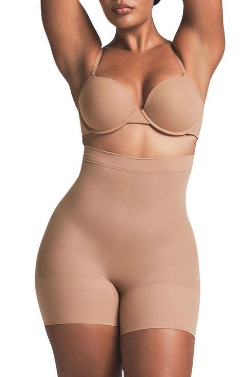 Everyday Sculpt Mid Thigh Shorts
