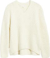 Treasure & Bond Diamond Stitch V-Neck Sweater
