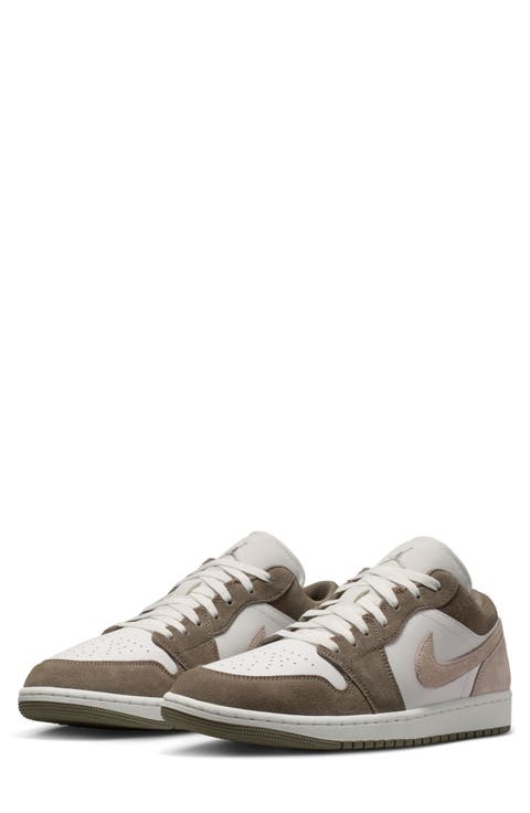 Air Jordan 1 Low Basketball Sneaker (Men)