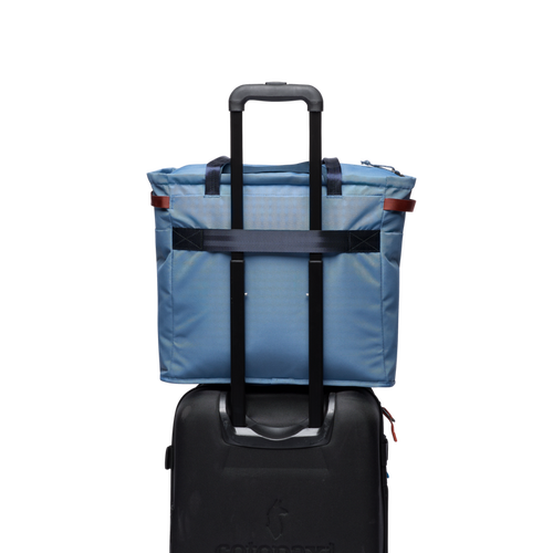 Cotopaxi Mente 22l Tote In Blue
