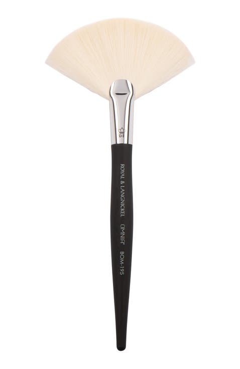 Pro Large Fan Makeup Brush