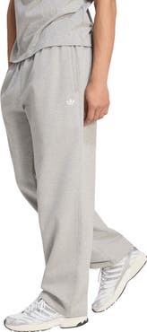 adidas Trefoil Essentials Fleece Sweatpants