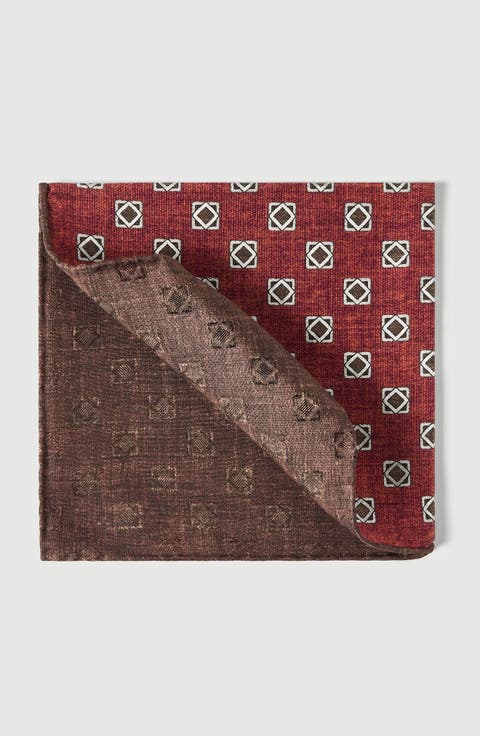 Silk geometric pattern pocket square