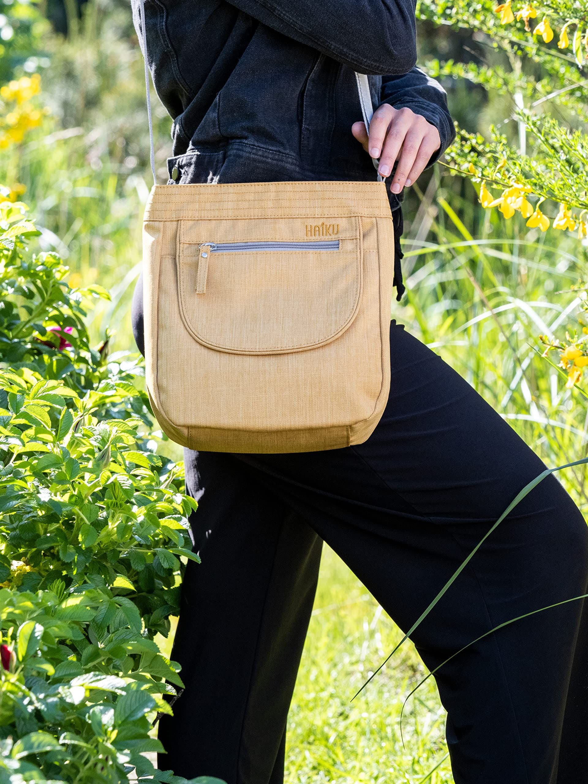 Jaunt RFID Blocking Crossbody, Alternate, color, Honeycomb