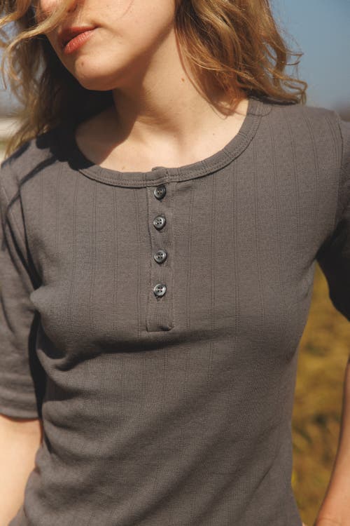 Vir Vita Sanne Henley In Gray