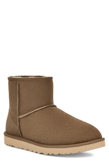 Ugg Round Head Boots In Brown
