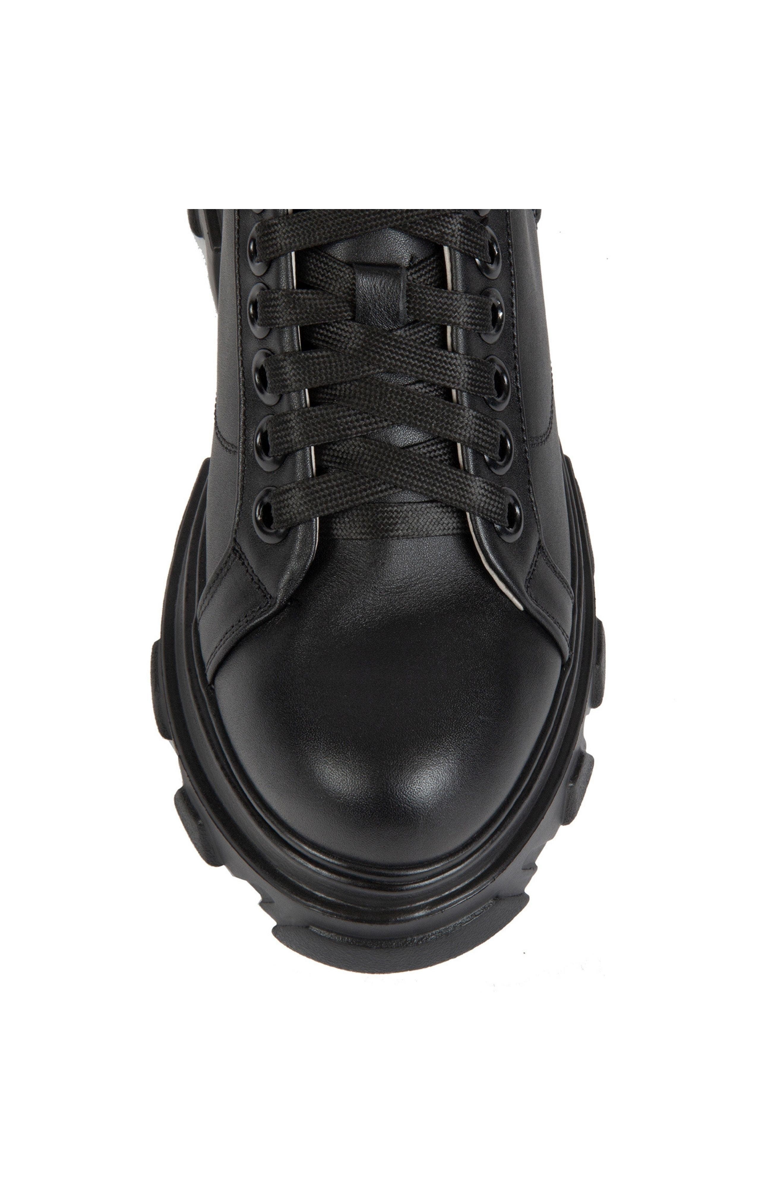 URBNKICKS The Collegiate Leather Sneaker, Alternate, color, Black