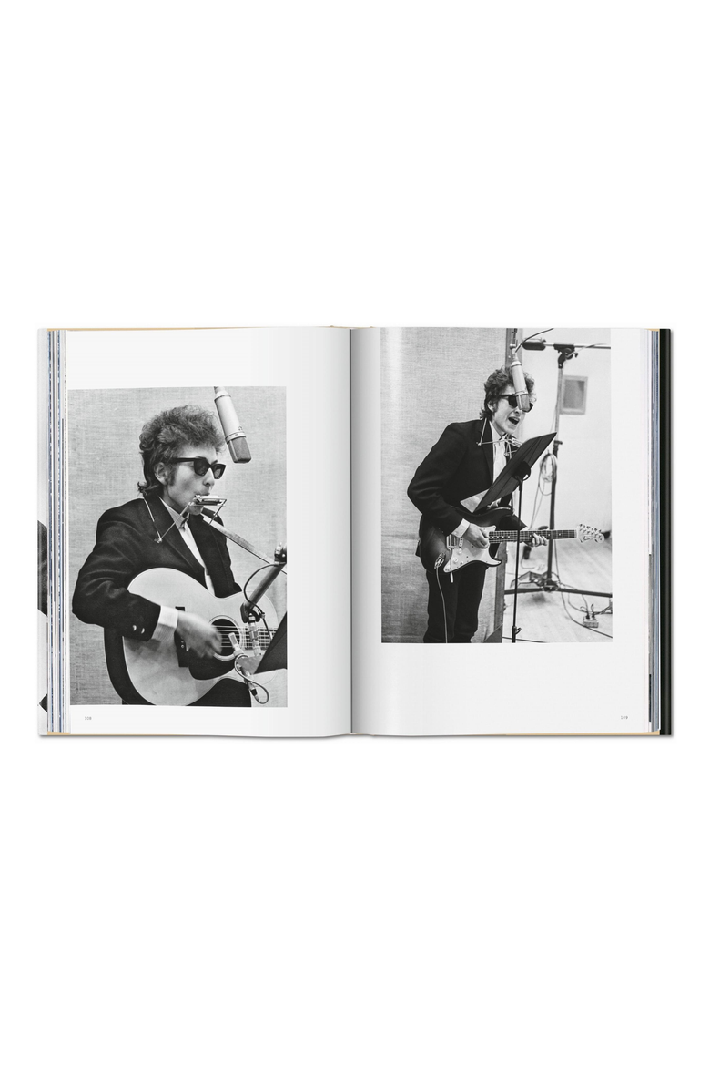 Daniel Kramer Bob Dylan A Year and a Day English French German Book, Alternate, color, Black