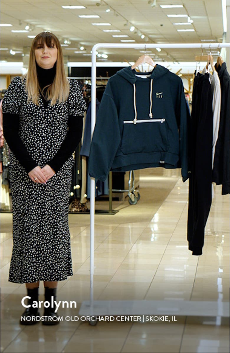 Dri-FIT Swoosh Fly Standard Issue Basketball Hoodie, sales video thumbnail