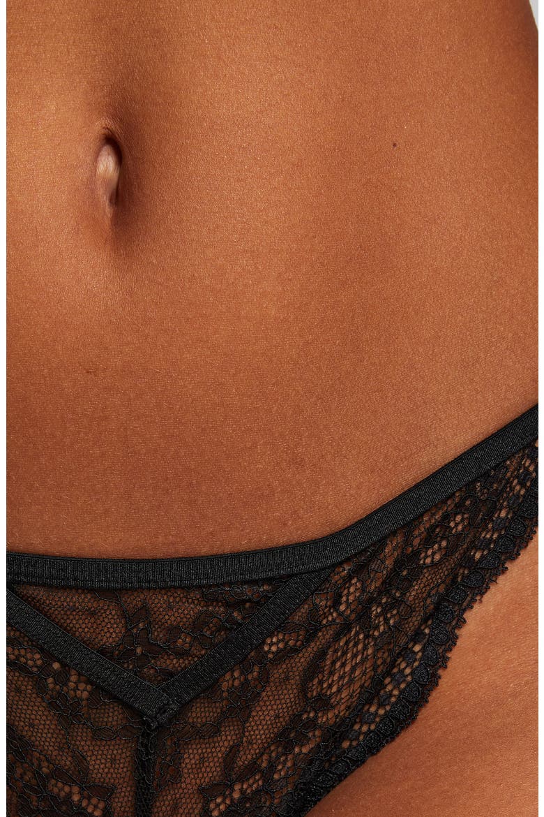 Isabelle Thong, Alternate, color, CAVIAR