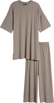 Dressed in Lala Lex Rib Oversize T-Shirt & High Waist Crop Pants