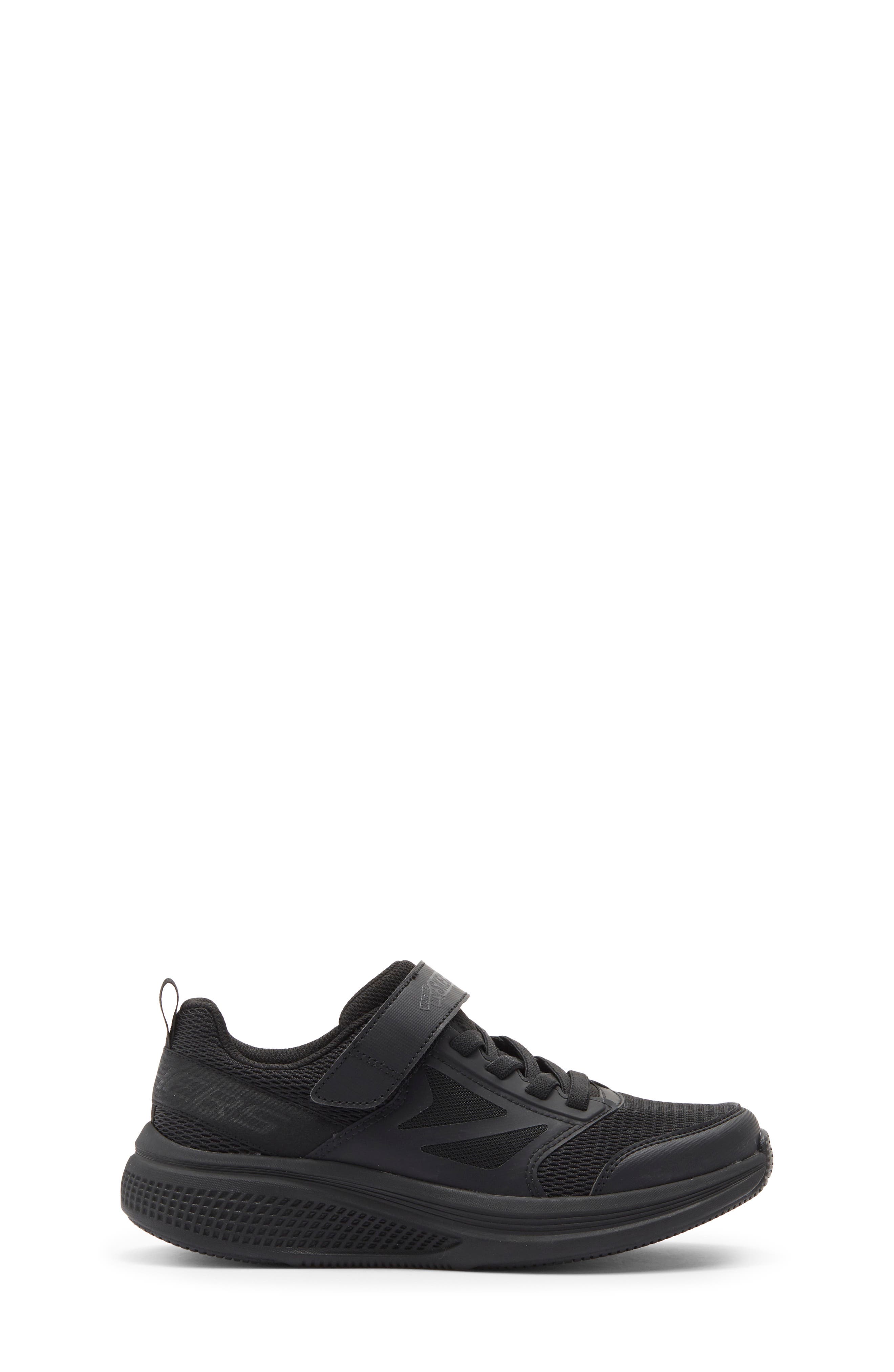 GO RUN Elevate 2.0 Sneaker, Alternate, color, BBK