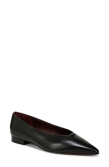 Vince Behati Womens Leather Slip On Flats Shoes In Black