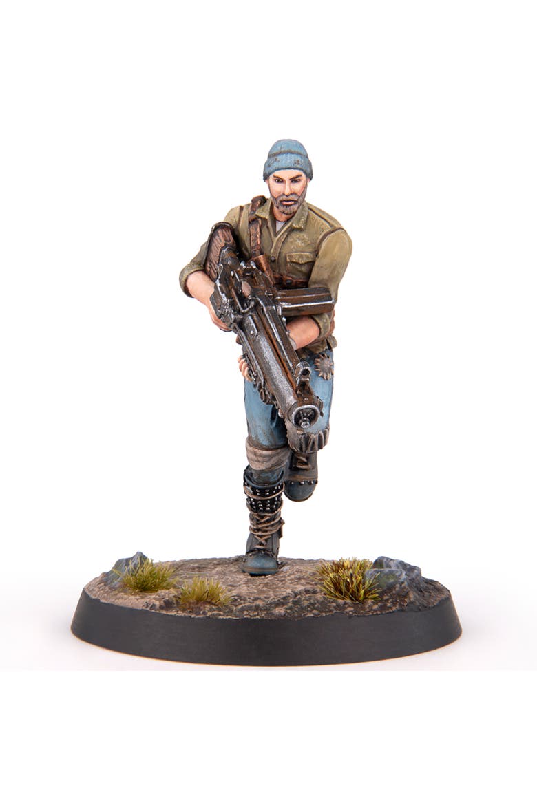 3 Resin Figures & Bases, Unpainted, Alternate, color, Multicolored
