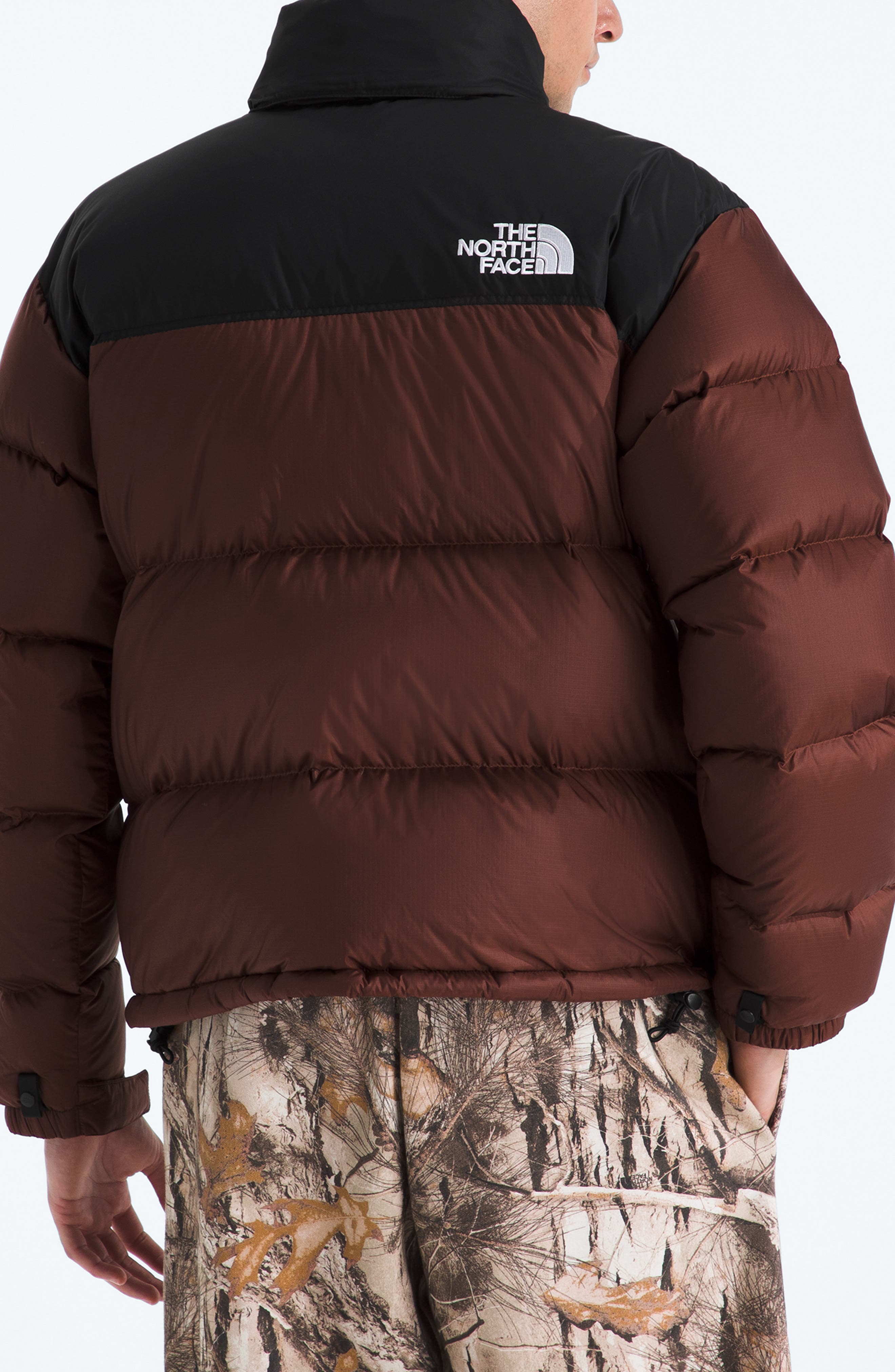 Мужские куртки The North Face 1996 Retro Nuptse 700 Fill Power Down Packable Jacket — фото 2