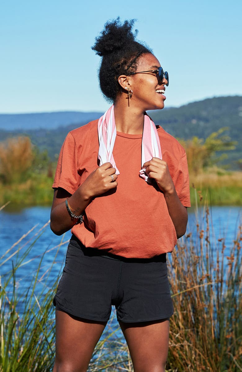 DOCK AND BAY Cooling Towel, Alternate, color, Malibu Pink