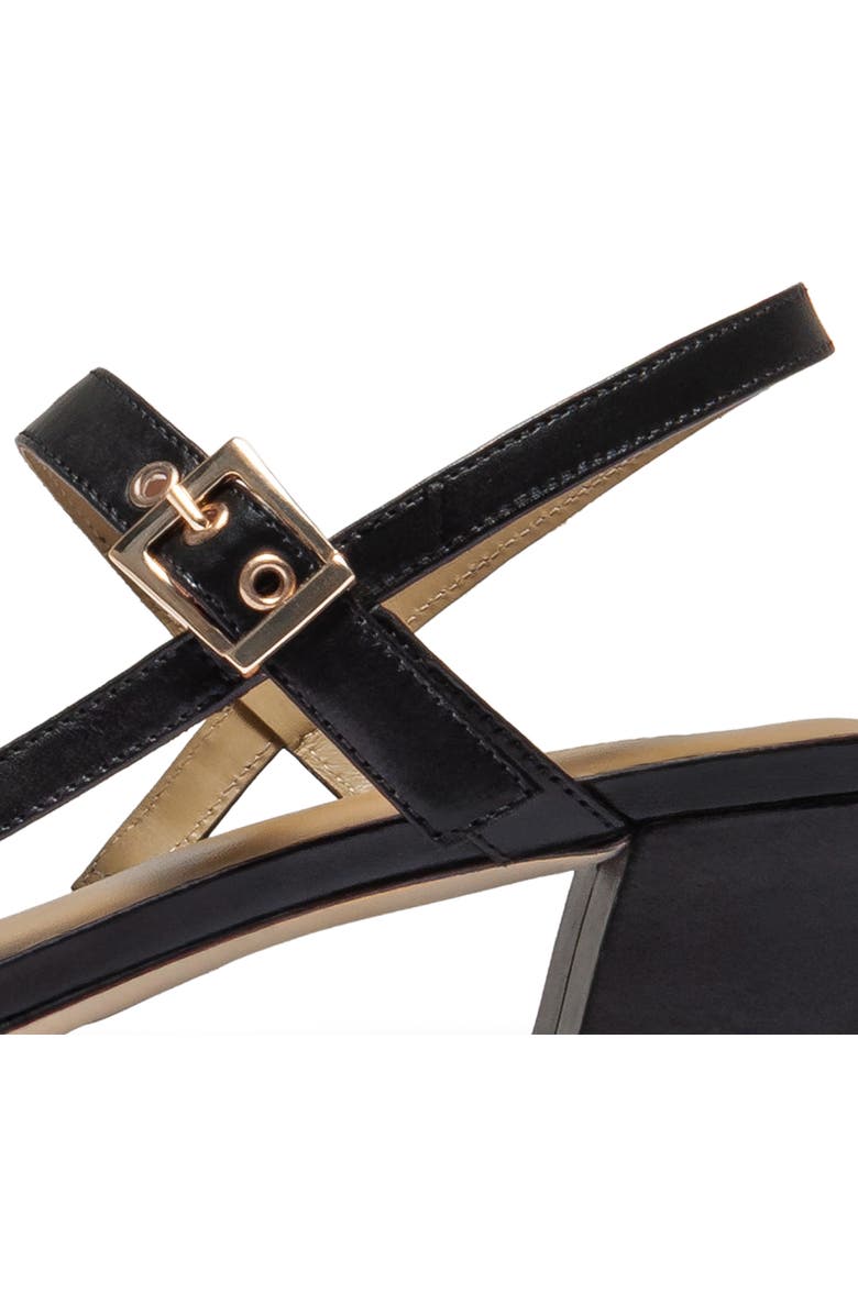 Bernardo Footwear Jinji Low Heel Sandal, Alternate, color, Black